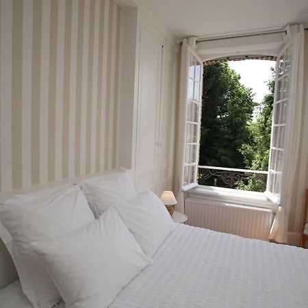Manoir Le Mesnil Bed & Breakfast Saint-Martin-aux-Chartrains Dış mekan fotoğraf