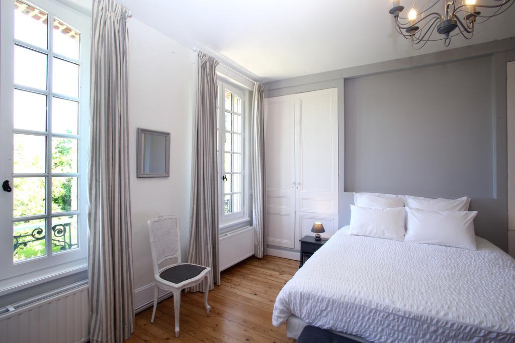 Manoir Le Mesnil Bed & Breakfast Saint-Martin-aux-Chartrains Dış mekan fotoğraf