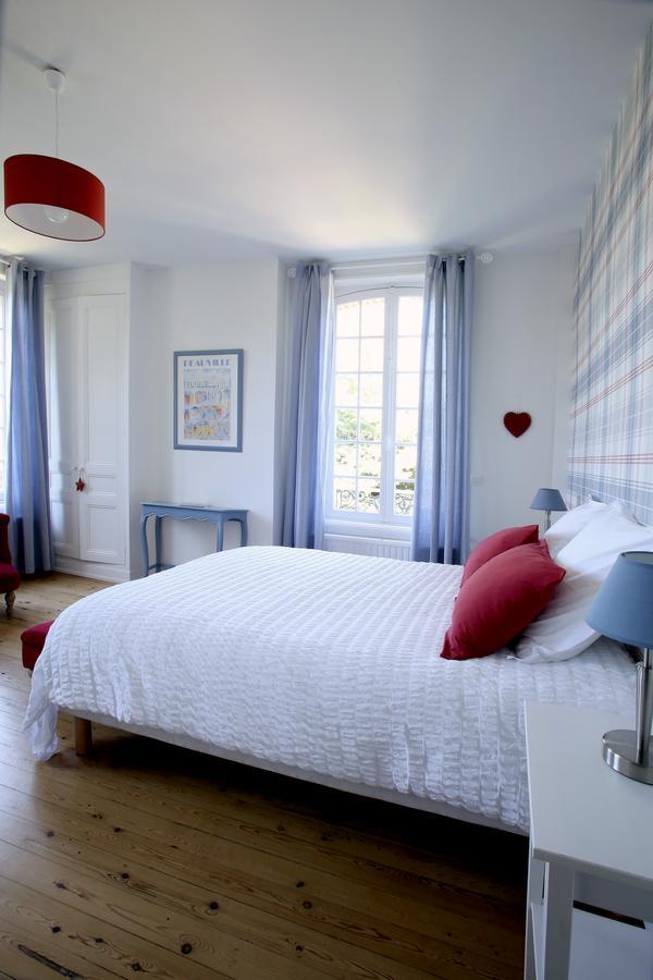 Manoir Le Mesnil Bed & Breakfast Saint-Martin-aux-Chartrains Dış mekan fotoğraf