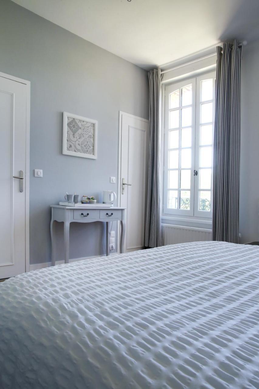 Manoir Le Mesnil Bed & Breakfast Saint-Martin-aux-Chartrains Dış mekan fotoğraf