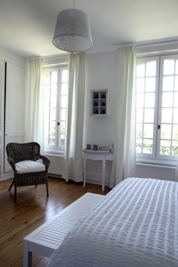 Manoir Le Mesnil Bed & Breakfast Saint-Martin-aux-Chartrains Dış mekan fotoğraf