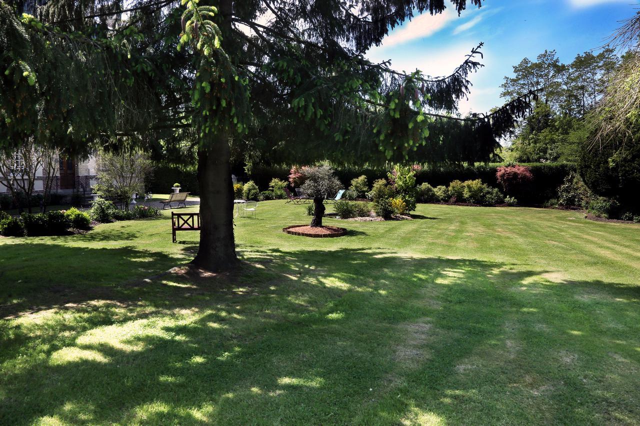 Manoir Le Mesnil Bed & Breakfast Saint-Martin-aux-Chartrains Dış mekan fotoğraf