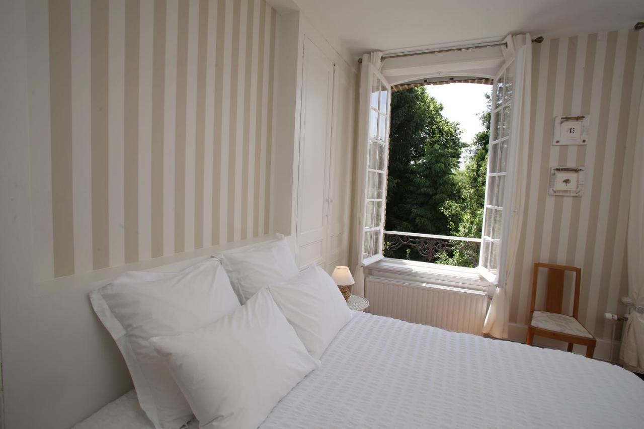 Manoir Le Mesnil Bed & Breakfast Saint-Martin-aux-Chartrains Dış mekan fotoğraf